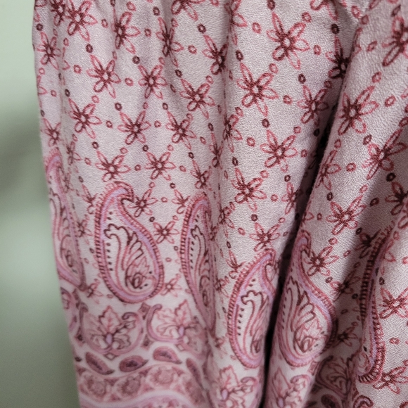 Aeropostale mauve paisley halter cold shoulder blouse size small - Picture 2 of 8